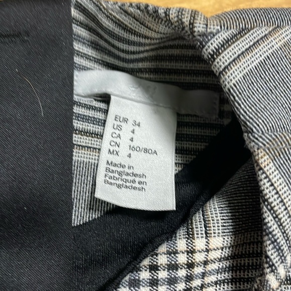 H&M dress - Picture 3 of 3